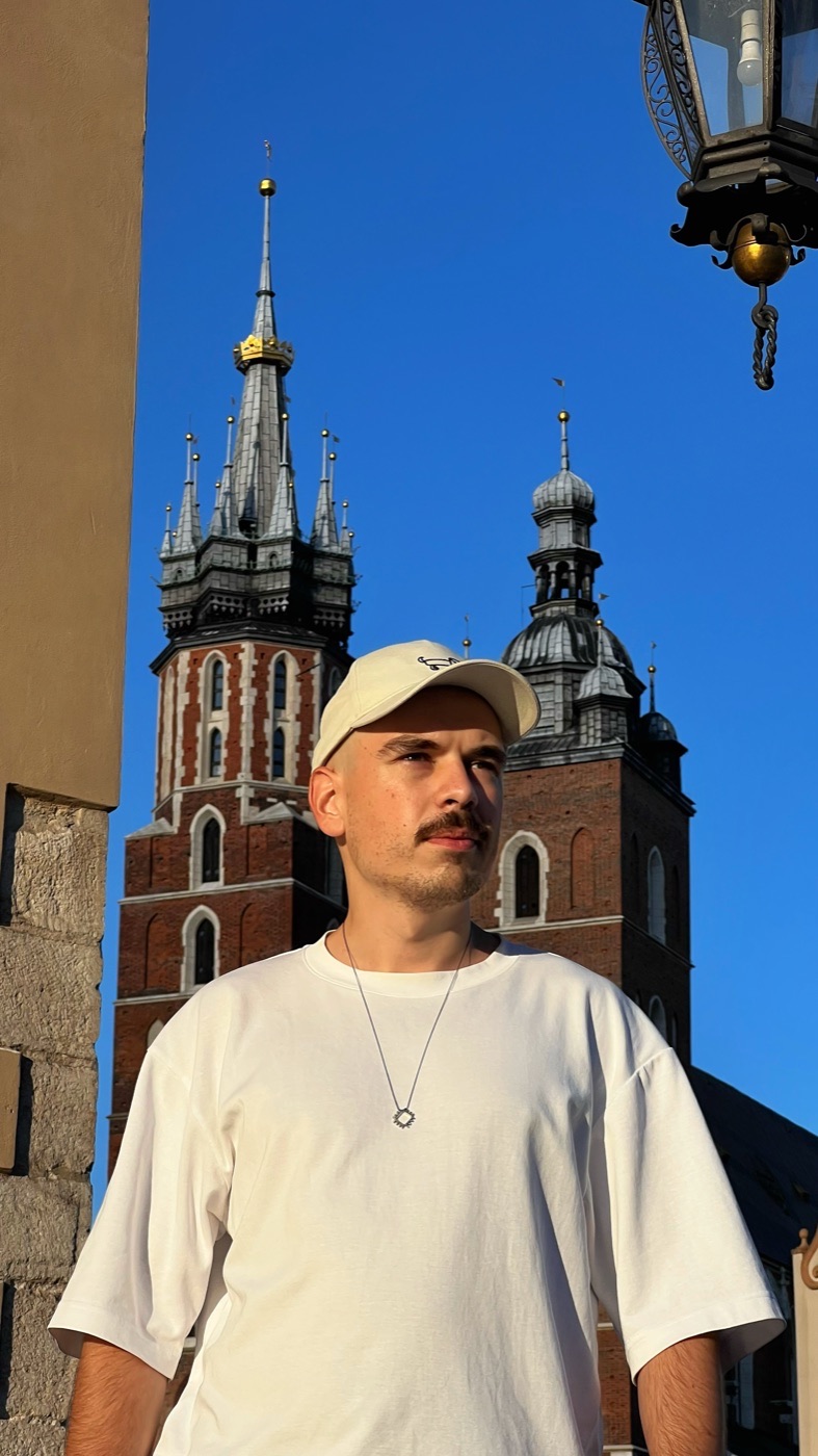 Hleb, a Kraków guide, in front of St. Mary's Basilica